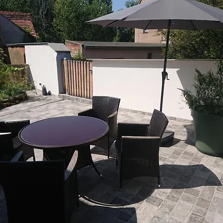 Ferienhaus Aschersleben 펜션 *